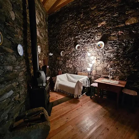 Romantic Studio In A Castle 30m² + Parking * Sabugal