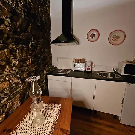 Romantic Studio In A Castle 30m² + Parking Apartment Sabugal